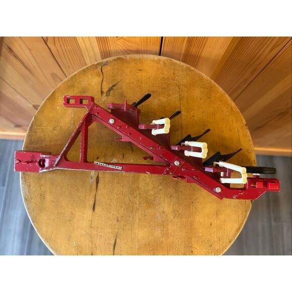 Vintage Ertl Red Farm Plow Toy Cast Iron Tractor Attachment Dyersville Iowa USA - Picture 2 of 8